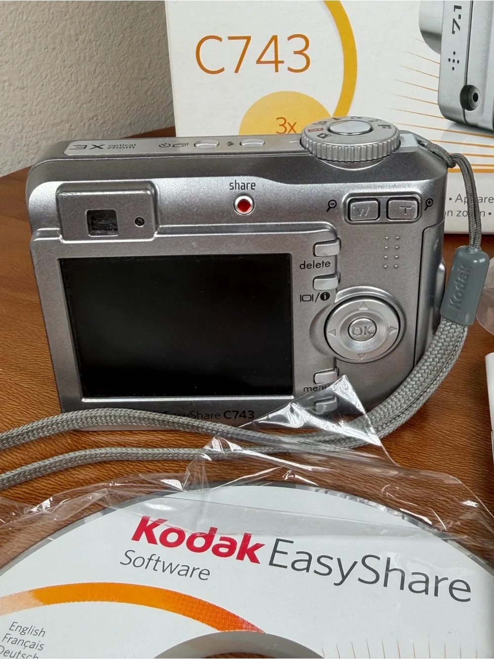 Kodak EasyShare C743 *FOR PARTS* Not working